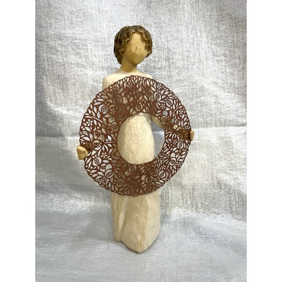 WILLOW TREE "Welcome Here" 2010 Figurine Woman Holding Copper Wreath Demdaco - Picture 1 of 4